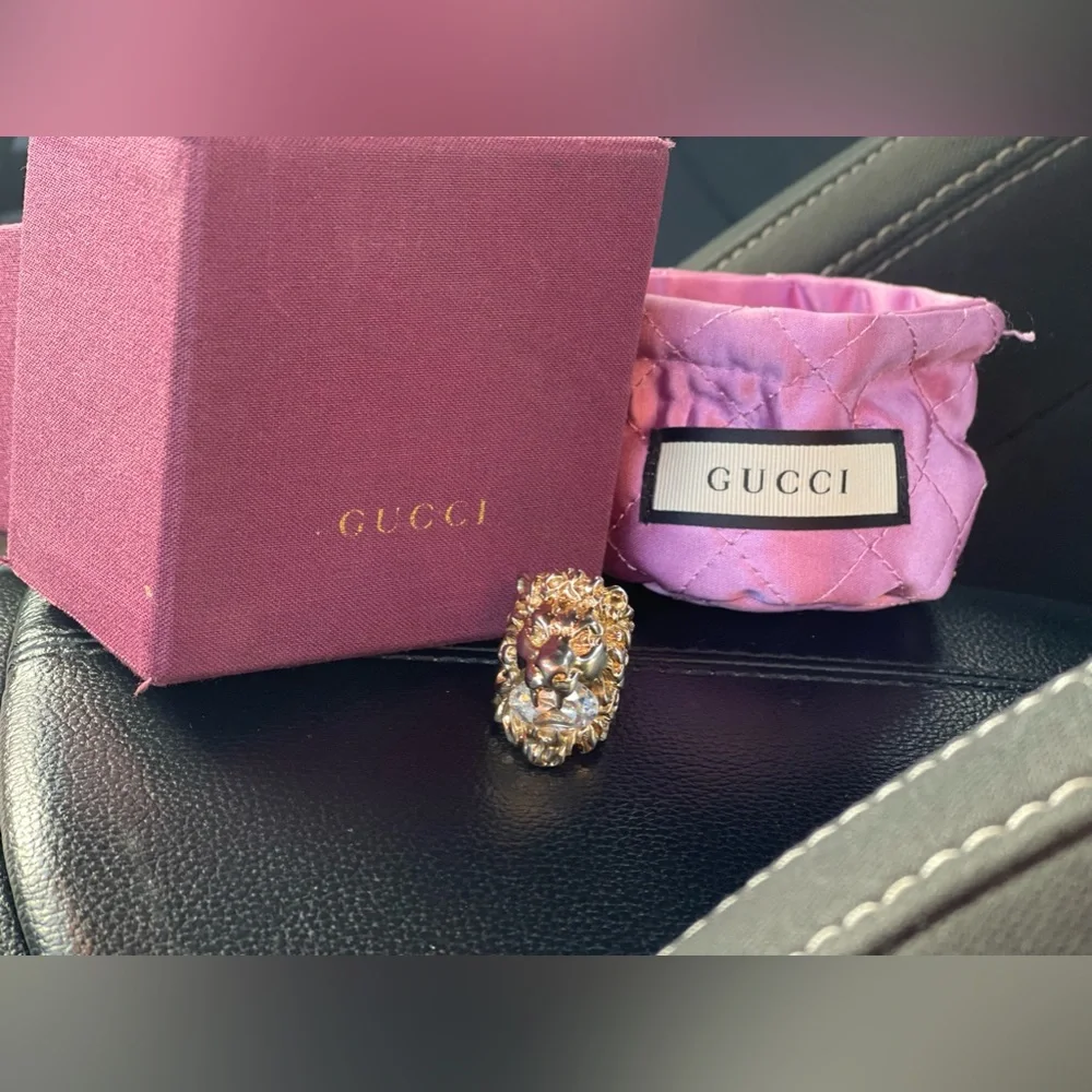 GOLD GUCCI LION RING - Picture 5 of 5